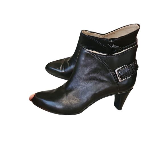 Cole Haan black leather ankle boots sz 6.5 booties - Picture 2 of 5